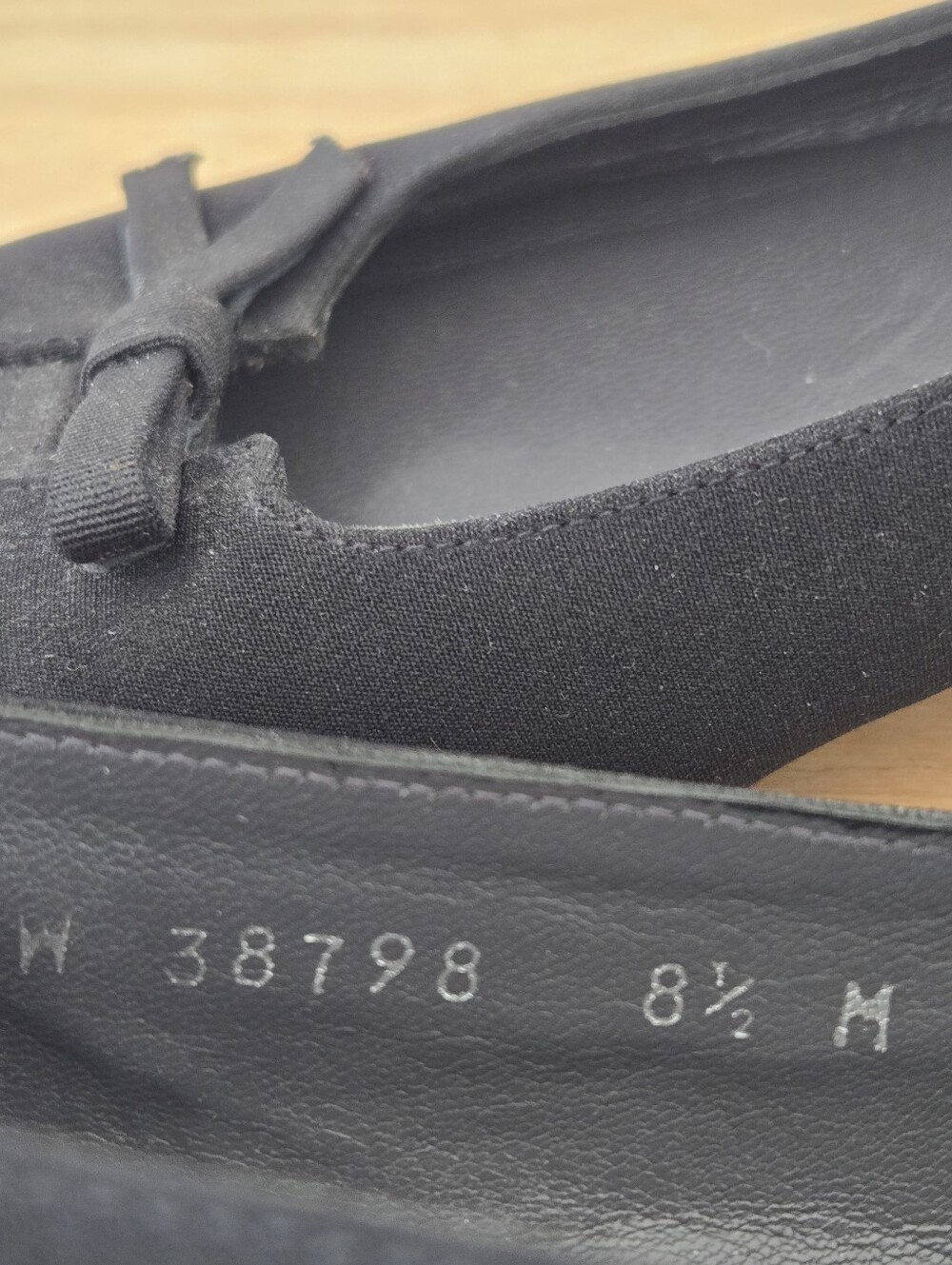 Stuart Weitzman Black Bow Accent Slip-on Ballet Flats Size 8.5 M‎ Fabric Upper - Picture 10 of 16